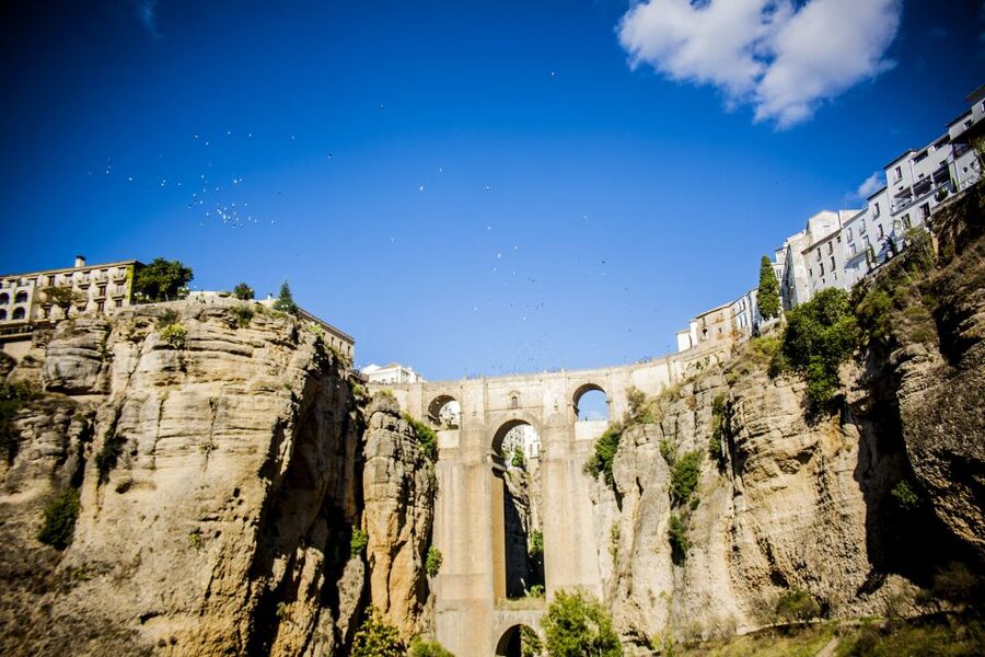 From Granada: Top Sights of Ronda Tour - From Plaza de las Descalzas to the mountains: what the ride is really like