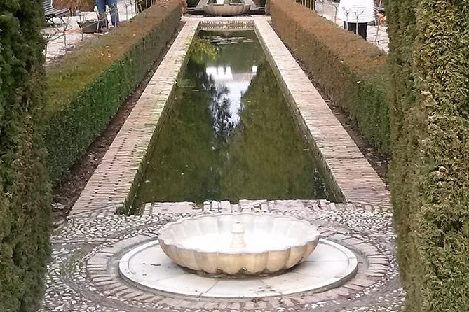 Going to Alhambra? 3 hrs Private Tour! Skip the long lines to visit the Alhambra - Who this private Alhambra tour suits best