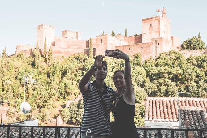 Golden Hour in Granada: Sunset Walking Tour with Play Granada - Key things I’d circle before you go