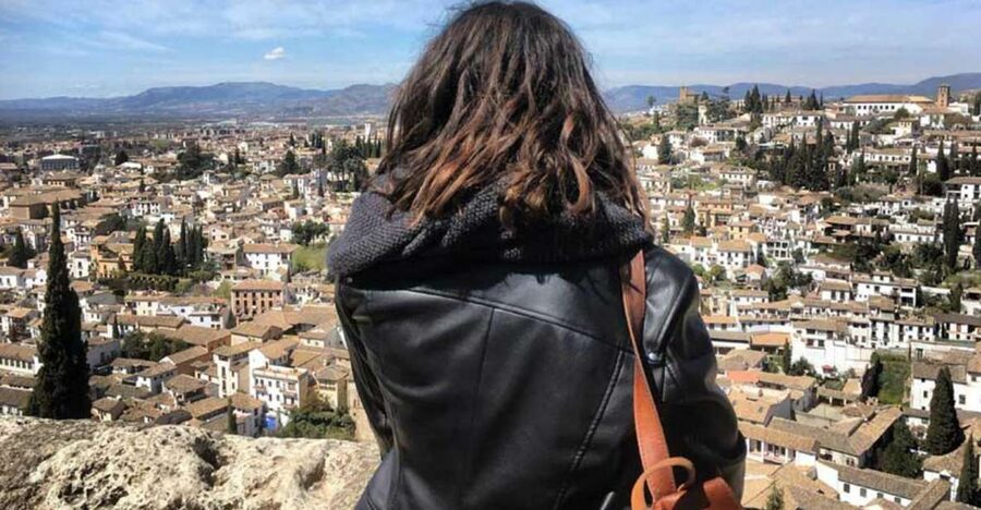 Granada Albaicín: 2.5-Hour Tapas & Drinks Walking Tour - The tasting plan: 3 tapas, 3 drinks, and the wine at I love Granada