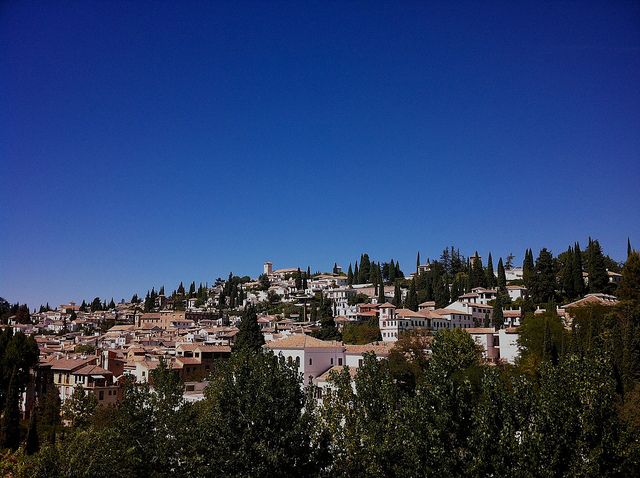 Granada Albaicín: 2.5-Hour Tapas & Drinks Walking Tour - Price and value: is $112 per person fair?