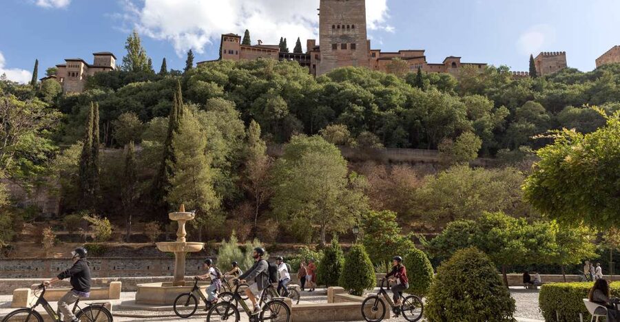Granada: Albaicin and Sacromonte E-Bike Tour - Key things that make this e-bike tour worth your time