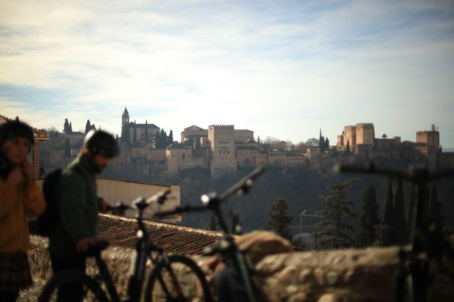 Granada: Albaicin and Sacromonte E-Bike Tour - Should you book this Granada e-bike tour of Albaicín and Sacromonte?