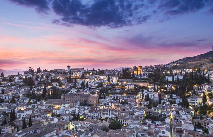 Granada: Albaicin and Sacromonte Evening Walking Tour - Quick hits