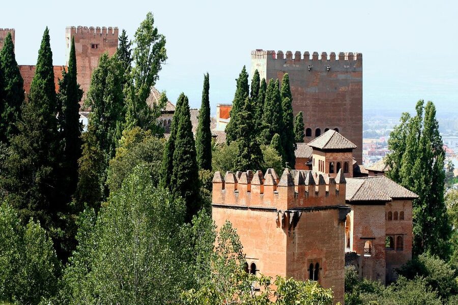 Granada: Alhambra and Generalife Gardens Guided Tour - Palace Arcade, Rauda, Yusuf III Palace, and Paseo de las Torres