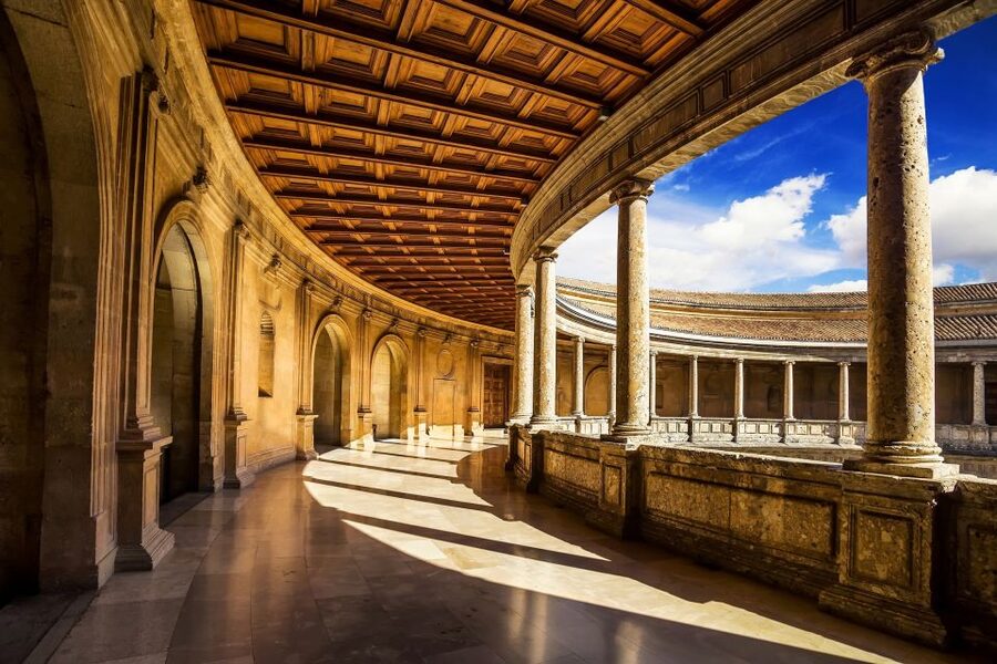 Granada: Alhambra and Generalife Private Fast-Track Tour - Fast-Track Reality: what your $330 buys you