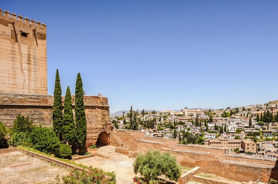 Granada: Alhambra and Nasrid Palaces Entry Ticket - Getting In at the Access Pavilion: the minutes you can’t waste