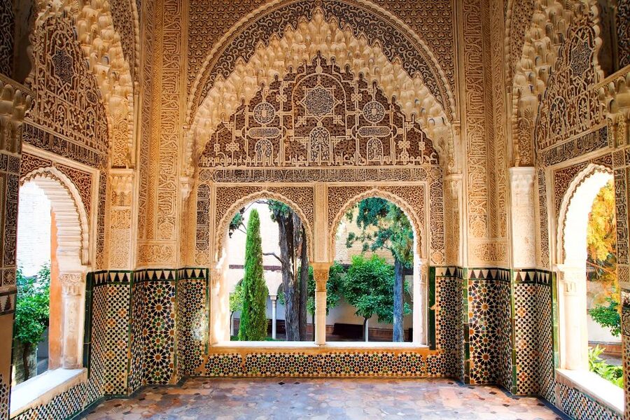 Granada: Alhambra and Nasrid Palaces Private Tour - Price and value: is $247 per person fair?
