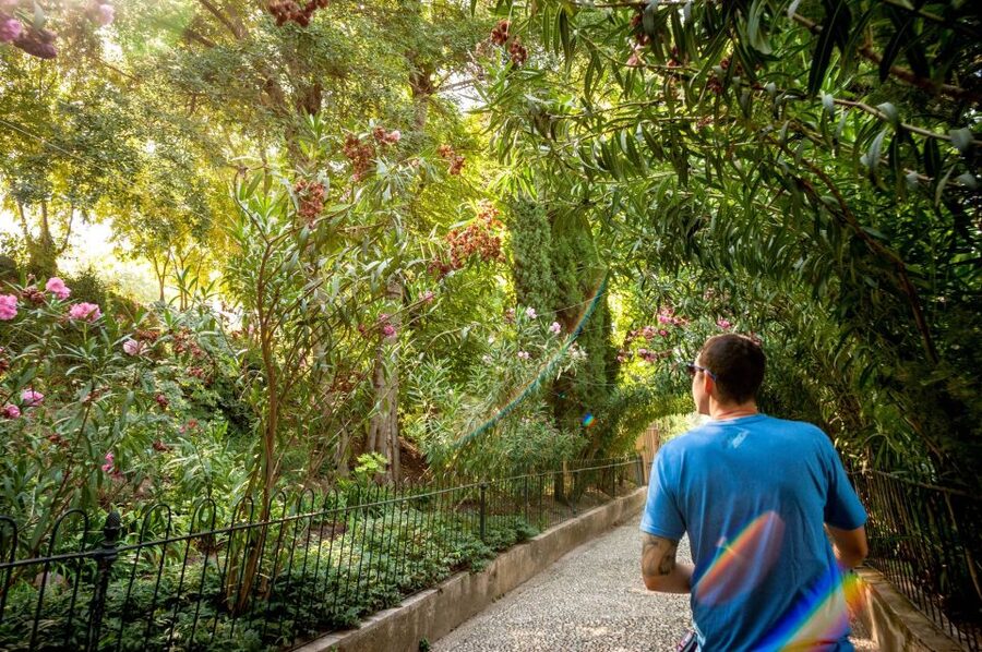 Granada: Alhambra Entry Ticket with Audio Guide - Generalife Gardens: slow walking makes the whole day better