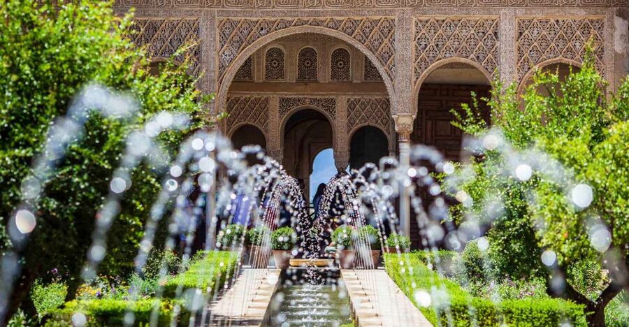 Granada: Alhambra Fast-Track Guided Tour - Generalife Gardens: where the fountains set the tone