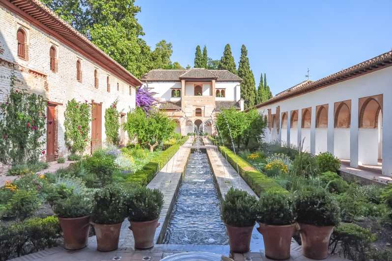 Granada: Alhambra Gardens and Generalife Ticket - Alcazaba: the fortified military area and those sand-colored turrets