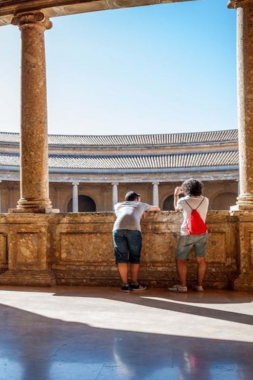 Granada: Alhambra Gardens and Generalife Ticket - Meeting point and the rules that can trip you up