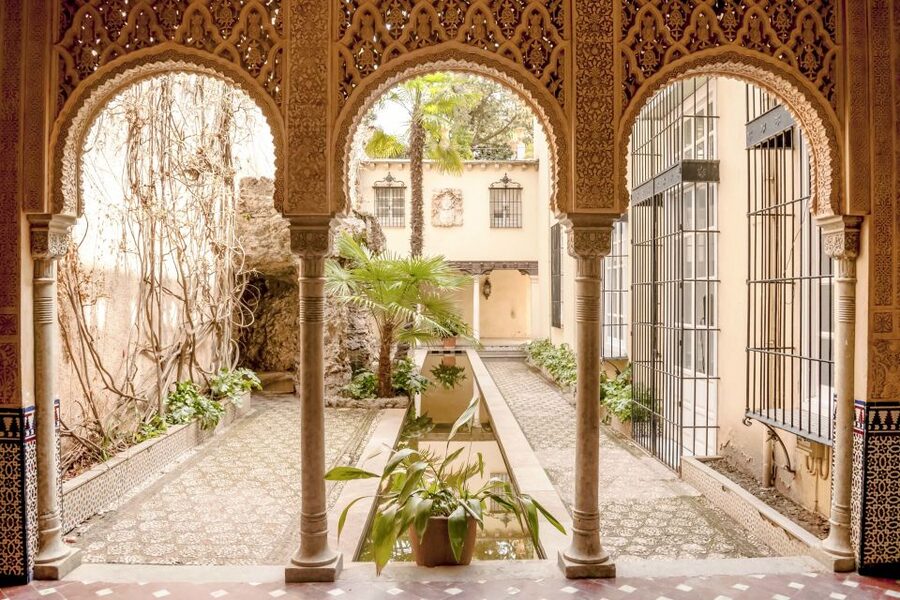 Granada: Alhambra & Gardens Tour w/Nasrid Palaces Option - Price and value: what $35 buys you in real time