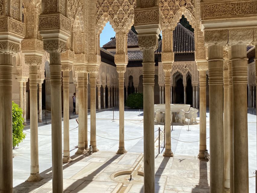 Granada: Alhambra & Generalife Fast-Track Guided Tour - How the Court of the Lions Works (and Why It’s So Memorable)