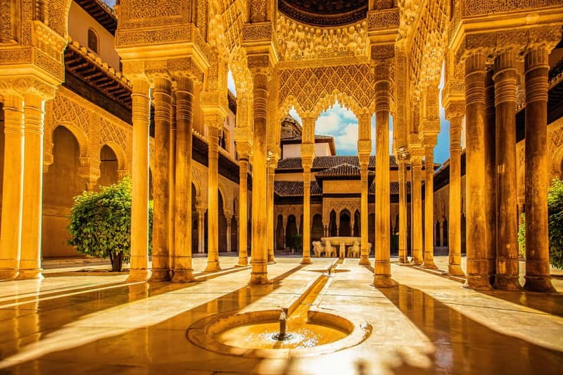 Granada: Alhambra, Generalife & Nasrid Palaces Guided Tour - Meet at the Generalife Ticket Office: Find Your Purple T-Shirt Fast