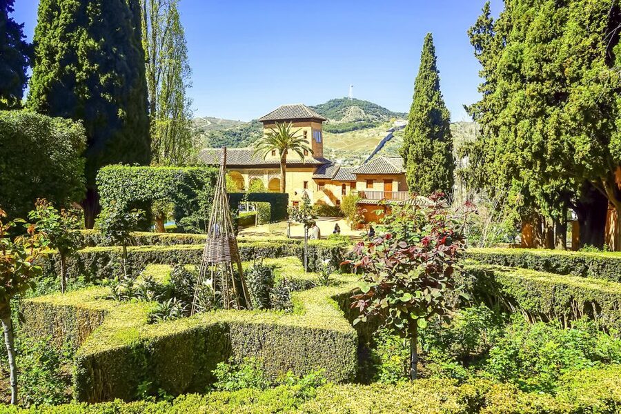 Granada: Alhambra Guided Tour and Arabian Bath and Massage - Price and value: is $229 a good deal for this mix?