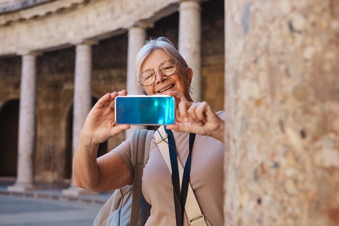 Granada: Alhambra Guided Tour including Nasrid Palaces - Quick hits before you go