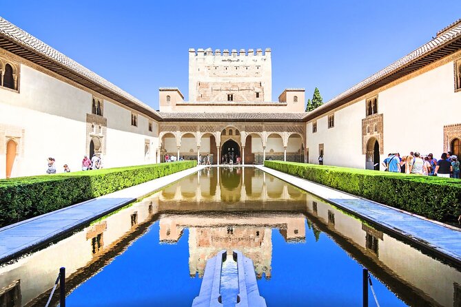 Granada: Alhambra Guided Tour including Nasrid Palaces - Why a guided Alhambra plan saves you time and stress
