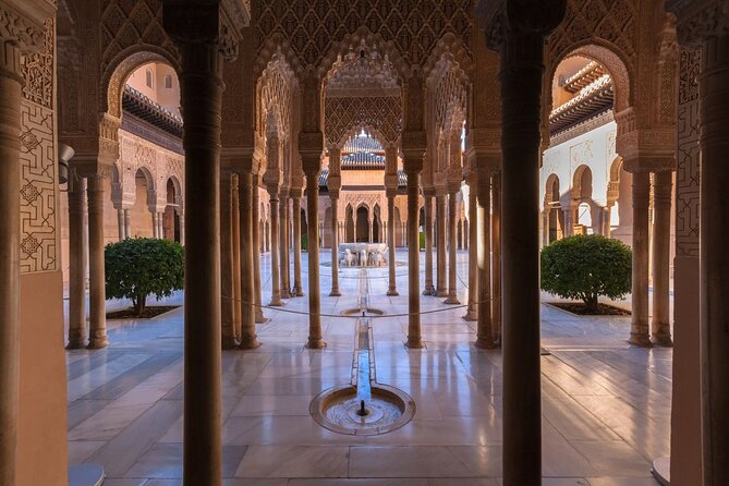 Granada: Alhambra Guided Tour including Nasrid Palaces - Stop 2: Generalife Gardens and the view game
