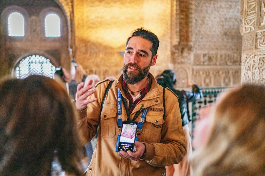 Granada: Alhambra Guided Tour with Nasrid Palaces & Gardens - Key highlights you’ll feel right away
