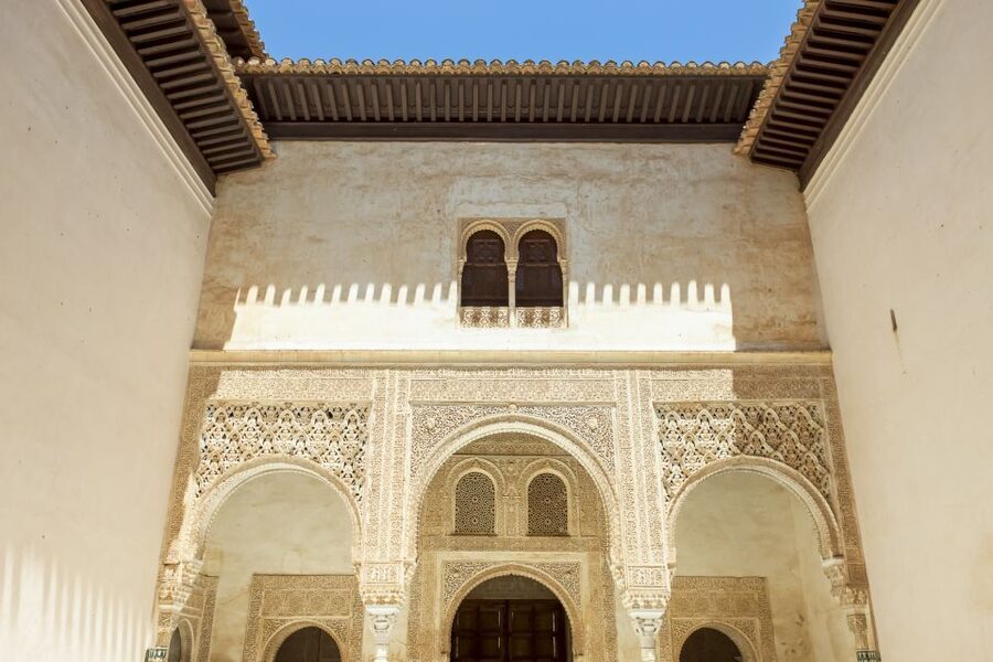 Granada: Alhambra, Nasrid, and Generalife Private Tour - Nasrid Palaces: where the “story in details” really shows