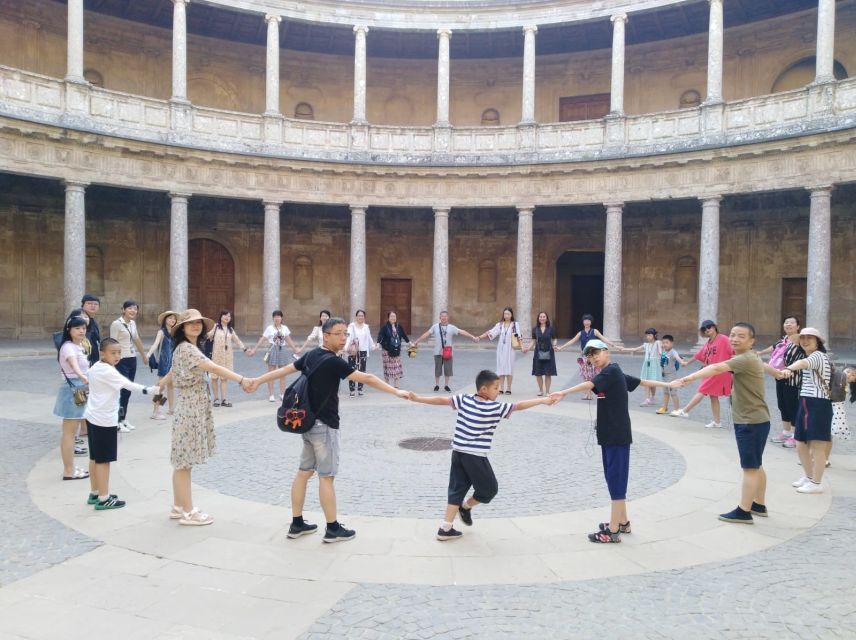 Granada: Alhambra, Nasrid Palaces, & Generalife Guided Tour - Skip-the-Line Entry at Alhambra: What Makes This Tour Work