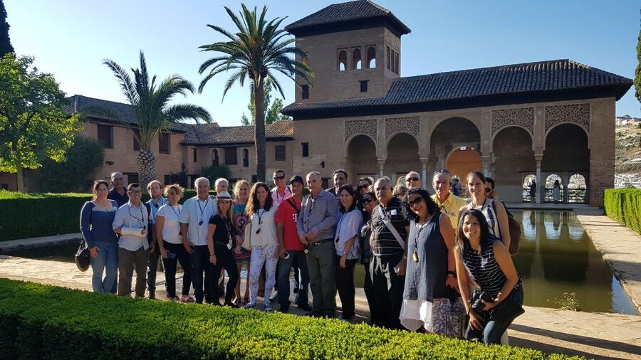 Granada: Alhambra, Nasrid Palaces, & Generalife Guided Tour - Generalife First: Gardens, Water, and Why the Views Matter
