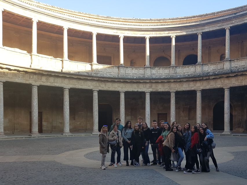 Granada: Alhambra, Nasrid Palaces, & Generalife Guided Tour - Comfort, Weather, and the Shoes Problem Everyone Has in Granada