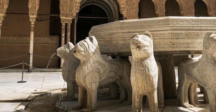 Granada: Alhambra & Nasrid Palaces Small Group Guided Tour - Key things you’ll notice on this Alhambra tour