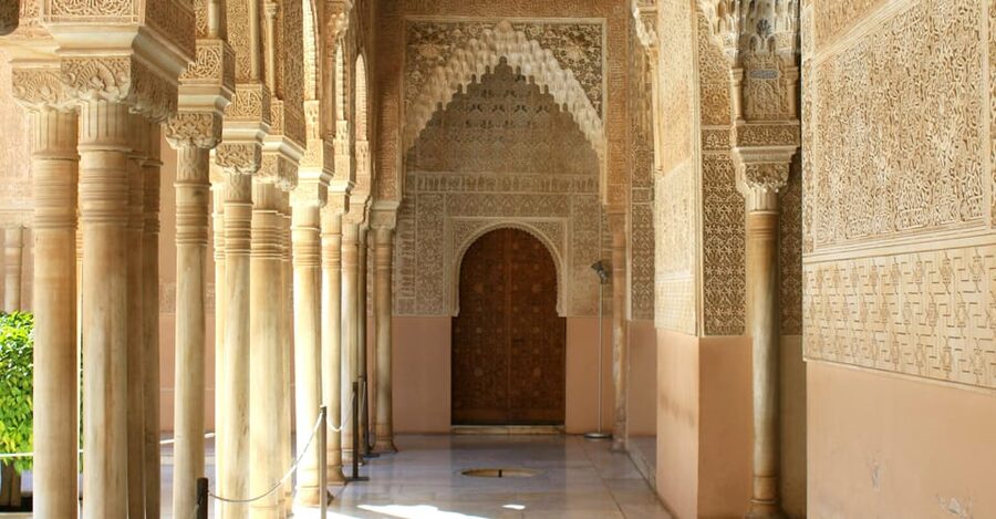 Granada: Alhambra & Nasrid Palaces Small Group Guided Tour - Practical tips so you enjoy it, not just tolerate it