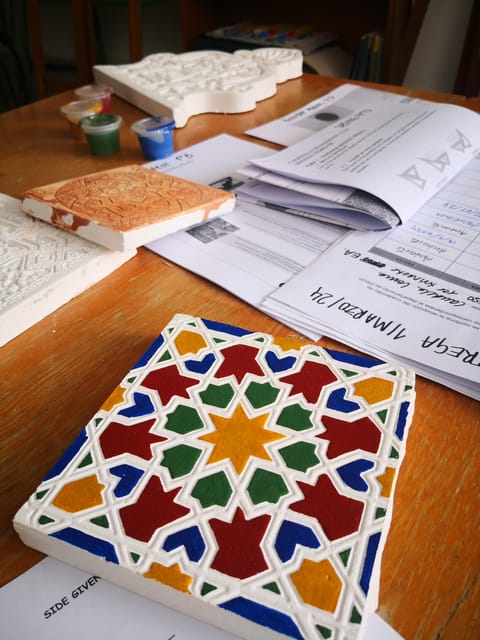 Granada: "Alhambra´s Craft Workshop" - Language Options: English, French, Spanish