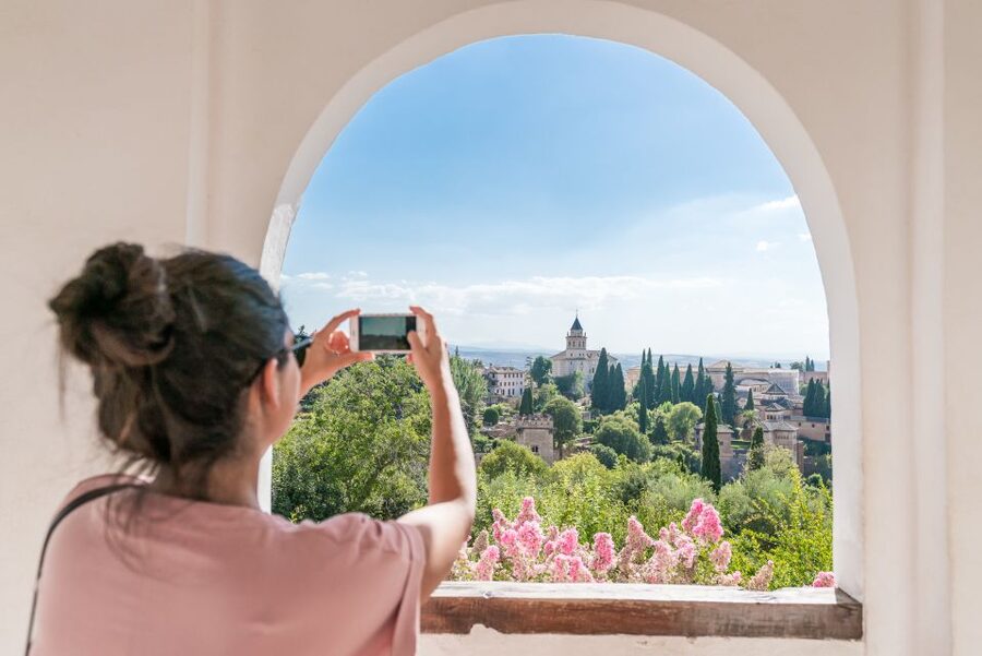Granada: Alhambra Ticket and Guided Tour with Nasrid Palaces - Why This Alhambra Ticket + Nasrid Palaces Tour Makes Sense
