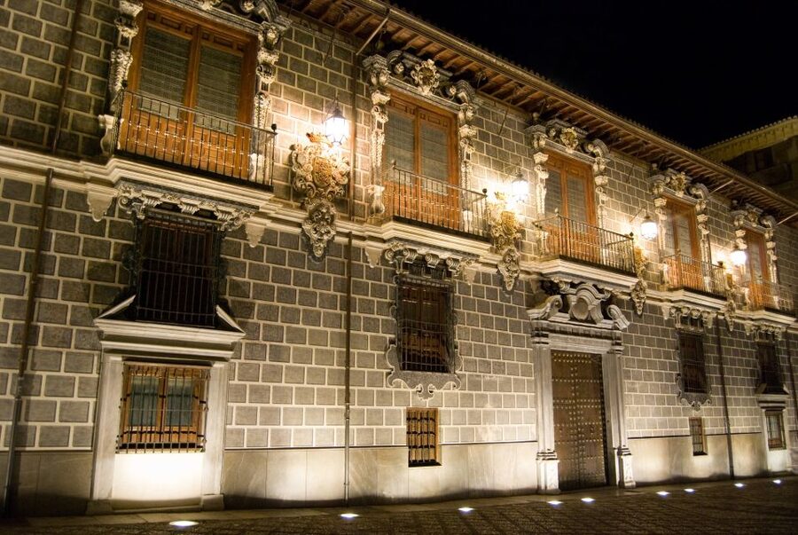 Granada: Cathedral and Royal Chapel Guided Tour with Tickets - Granada Cathedral: the first Renaissance church in Spain