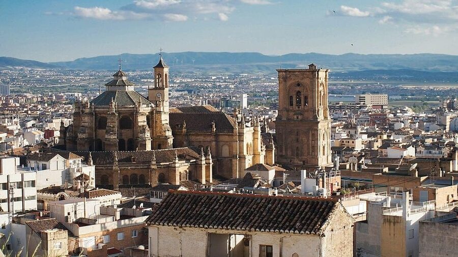 Granada: Cathedral and Royal Chapel Private tour with ticket - Granada Cathedral and Royal Chapel: What You’re Actually Touring