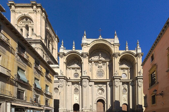 Granada: Cathedral and Royal Chapel Private tour with tickets - Plaza Nueva and the Alcaicería: where the city makes sense