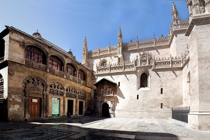 Granada: Cathedral and Royal Chapel Private tour with tickets - Royal Chapel: the mausoleum tied to Isabella and Ferdinand