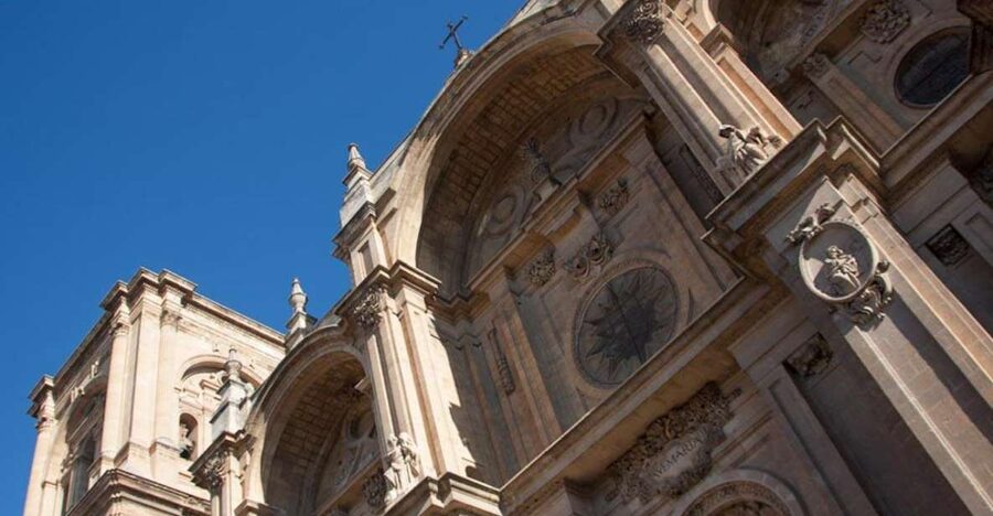 Granada: Cathedral, Royal Chapel & 5 Monuments Combo Ticket - Entering the Cathedral of Granada: Renaissance Facade, Altarpieces, and Timing