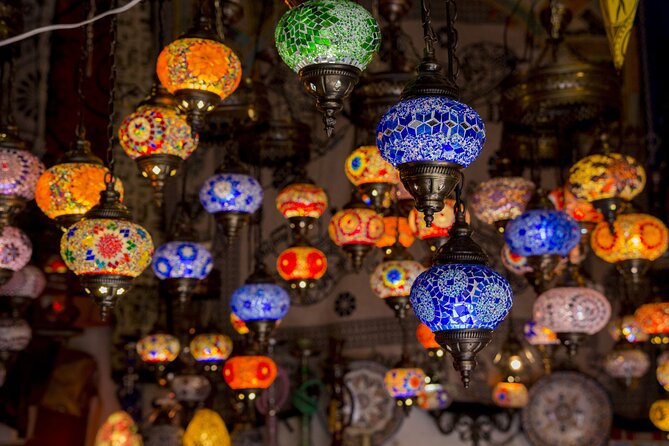Granada: Ciudad oscura. - Starting at Plaza de Bib-Rambla: where you get your bearings fast