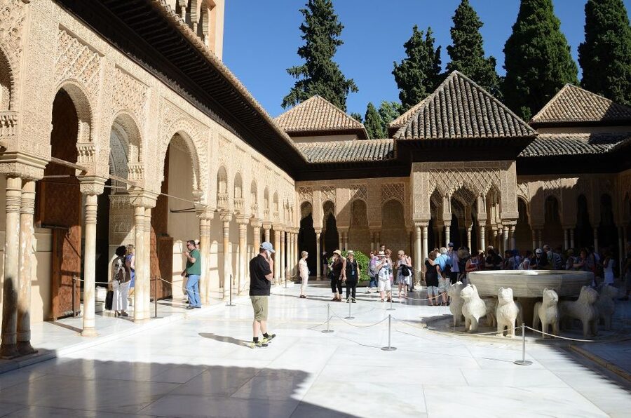 Granada: Combo Alhambra, Albaicín, and Sacromonte Tour - Meeting points and how to keep the day running smoothly