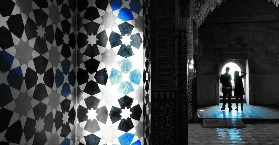 Granada: Fast-Track Alhambra & Nasrid Palaces Guided Tour - Key things to know before you go