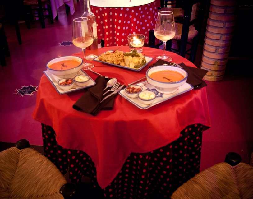 Granada: Flamenco Show at Templo del Flamenco with Drink - Meeting up and getting to the venue: Puerta Elvira timing, plus the stair reality