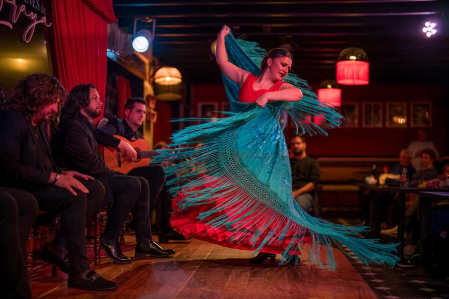 Granada: Flamenco Show in Albayzín - Jardines de Zoraya - Seats, Sound, and the Up-Close Tablao Effect