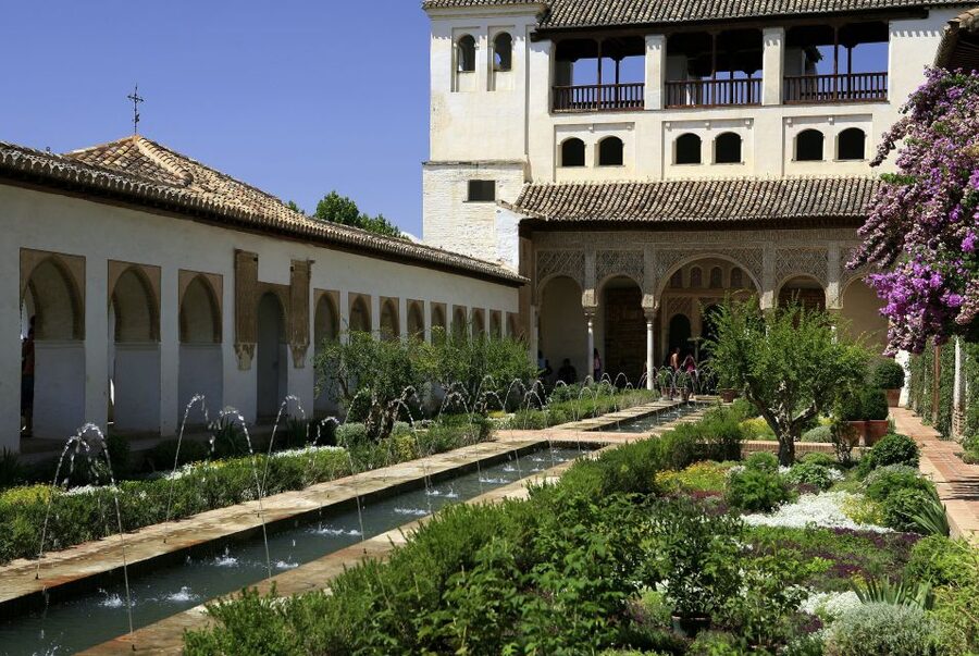 Granada Full Day: Alhambra General, Albayzin and Sacromonte - Who This Tour Is Best For (And Who Might Want a Different Plan)