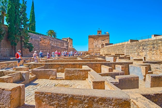 Granada full day: La alhambra completa + el Albaicin y Sacromonte - Generalife Gardens: the Alhambra’s mood in one hour