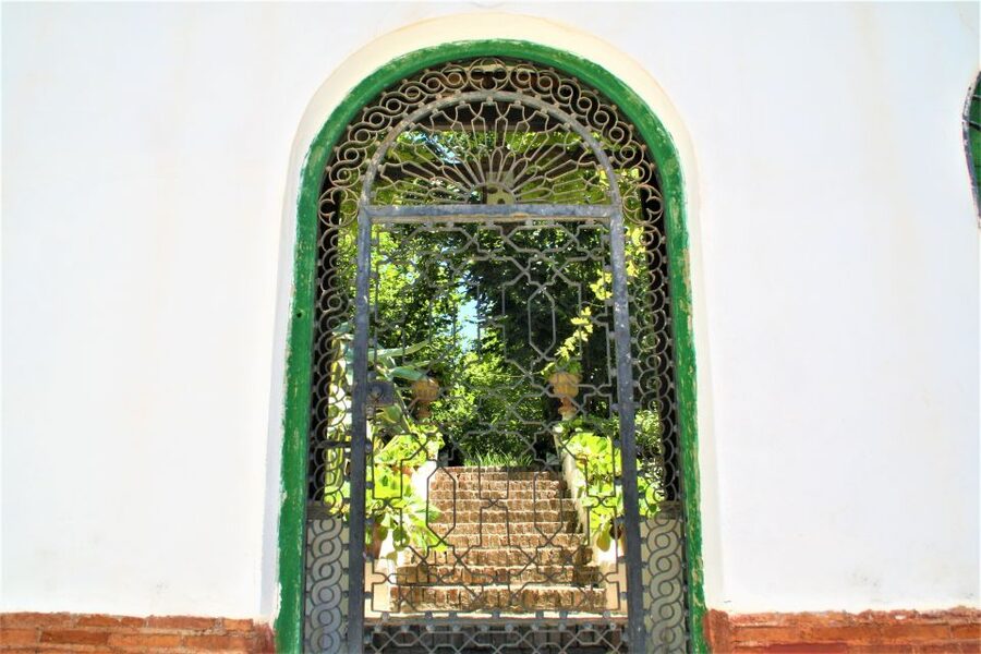 Granada: Gardens of Carmenes Guided Tour - Key points worth knowing