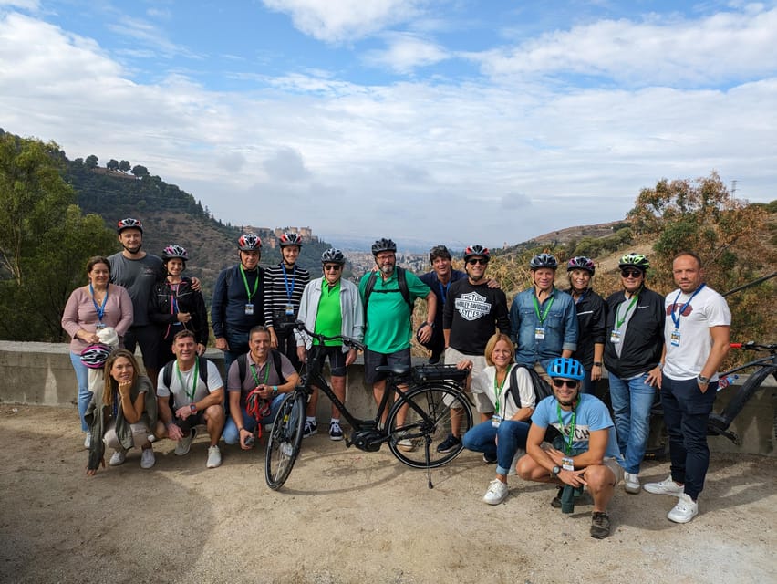 Granada Highlights by E-Bike: Albaicín & Sacromonte - Granada by E-Bike: Albaicín and Sacromonte in 2–3 Easy Hours