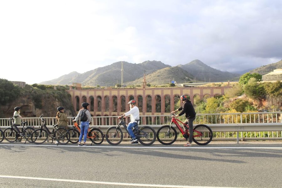 Granada Highlights by E-Bike: Albaicín & Sacromonte - Price and Value: What $65 Gets You in Granada