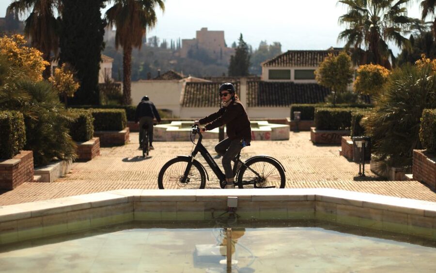 Granada: Highlights & Viewpoints eBike Tour with Tapas Break - What to bring, and the real limits to know