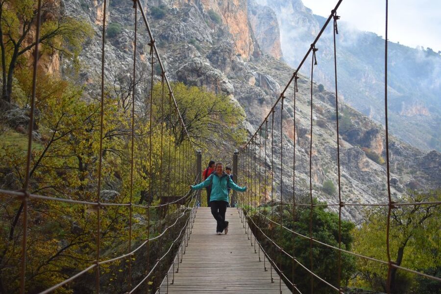 Granada: Hiking along the Gollizno route - Follow the Velillos River through Mediterranean nature