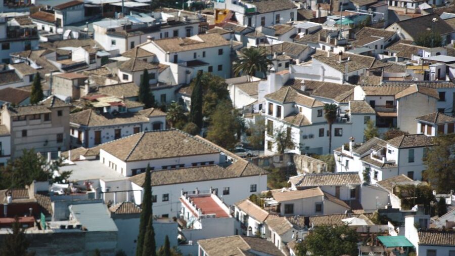 Granada: Historical City Center Guided Segway Tour - Group size, guide style, and why names keep showing up